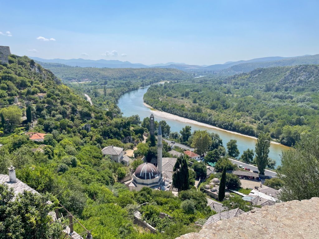 Vue du belvédère de Pocitelj