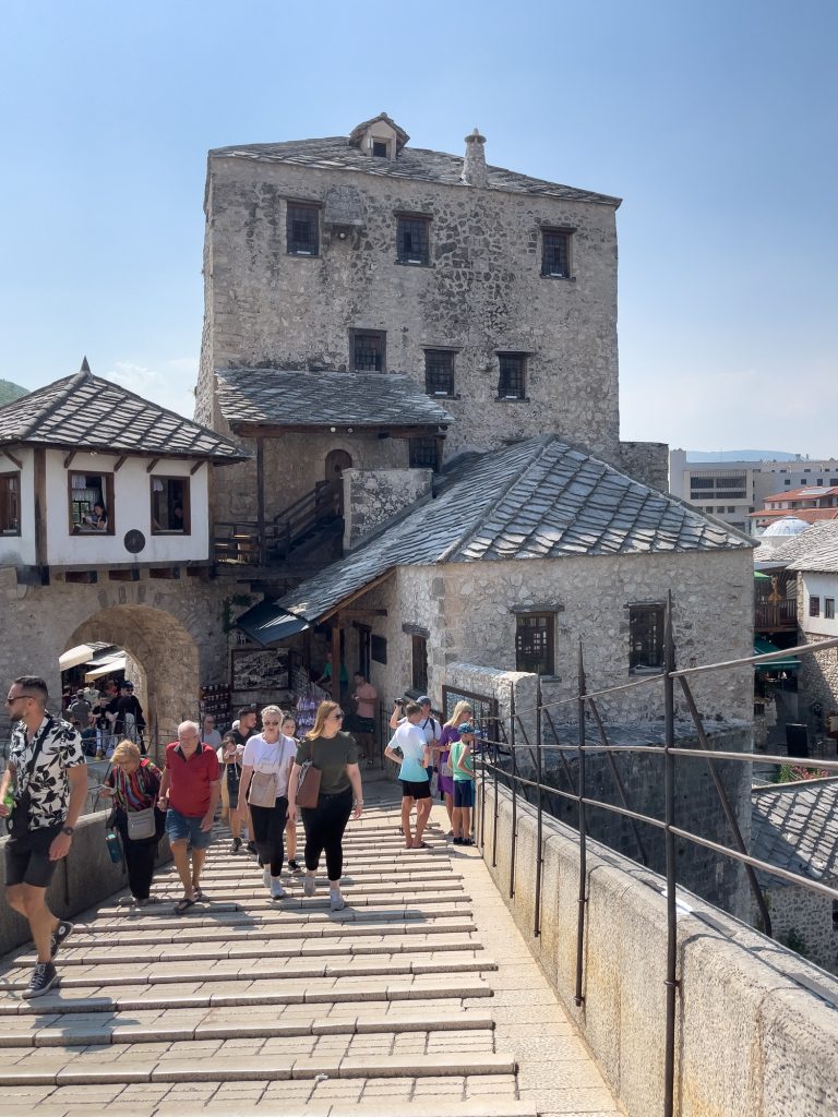 Dessus du pont de Mostar