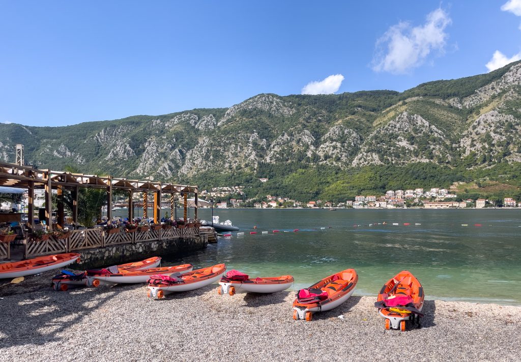 kayak dans la baie des Bouches de Kotor