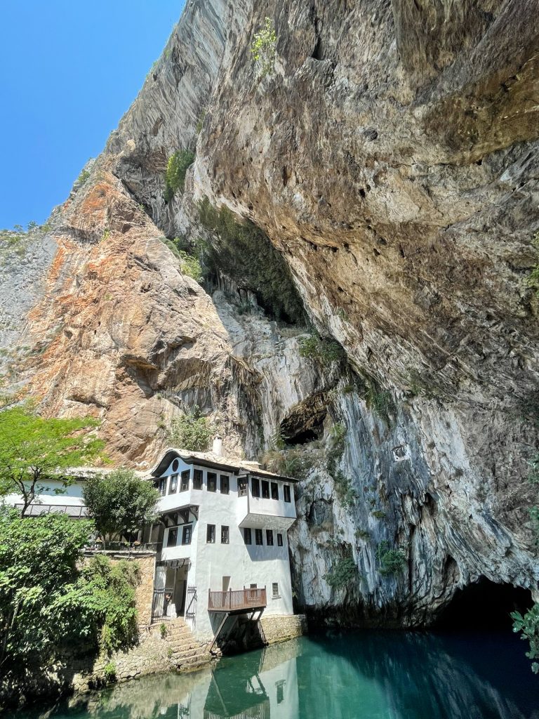 Monastère Blagaj tekke en Bosnie-Herzégovine avec Meet Bosnia