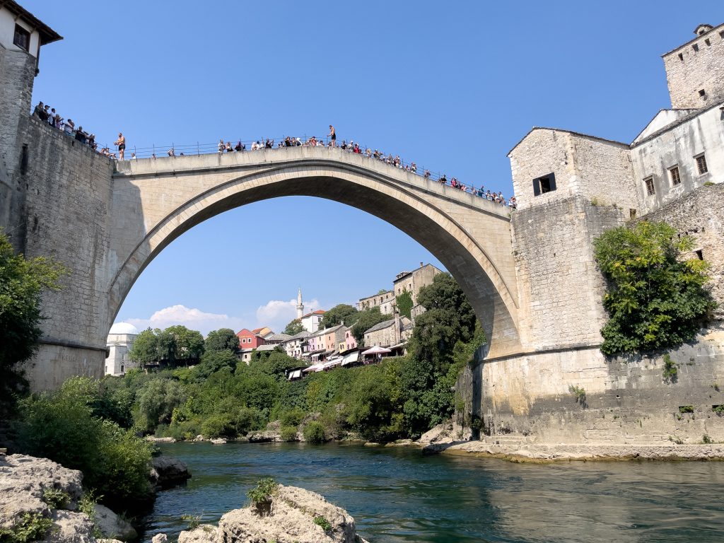 Pont de Mostar vu du bas