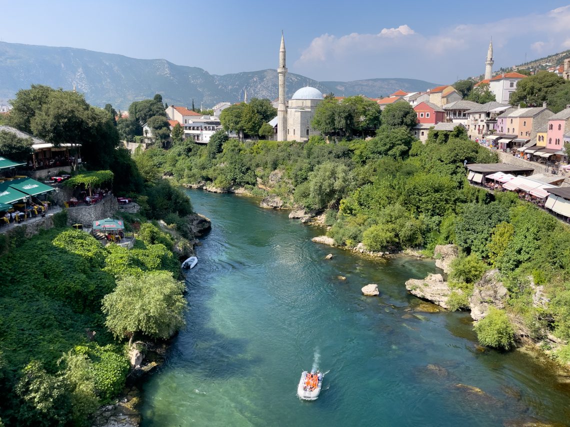 Vue du pont de Mostar en Bosnie-Herzégovine