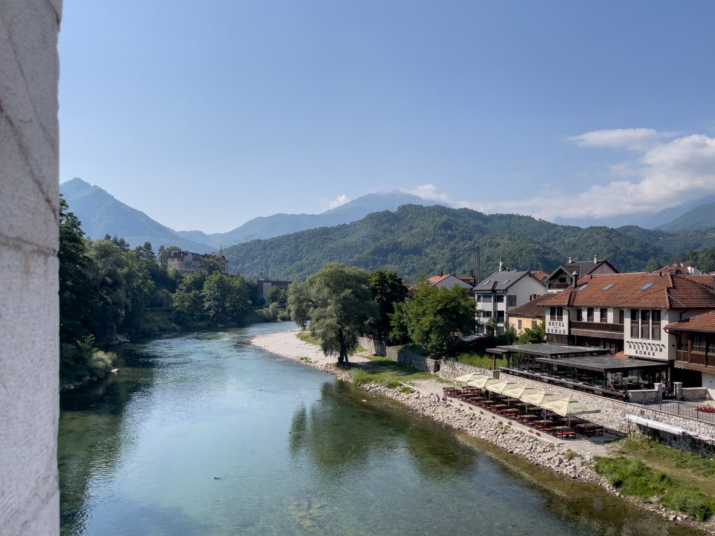 Vue sur la rivière à Konjic