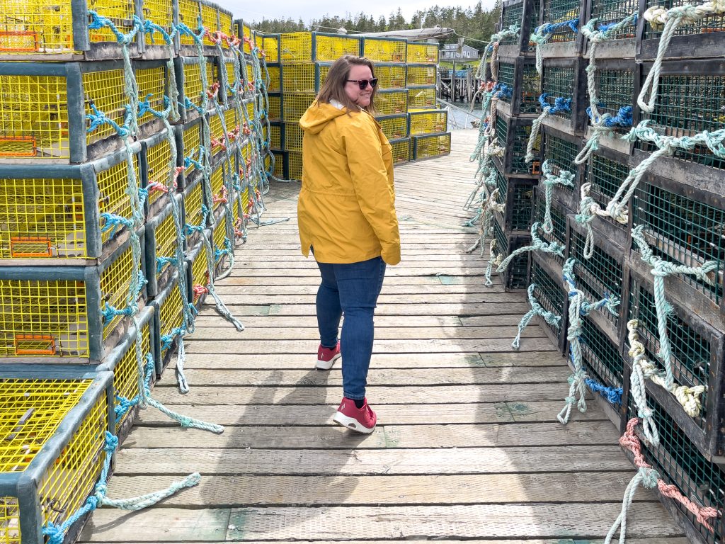 Jennifer dans les casiers à homard d'Acadie de Nouvelle-Écosse