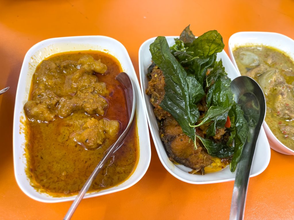 Curry piquant pendant le food tour A Chef's Tour