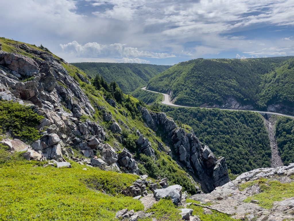 Montagnes autour de la Skyline Trail