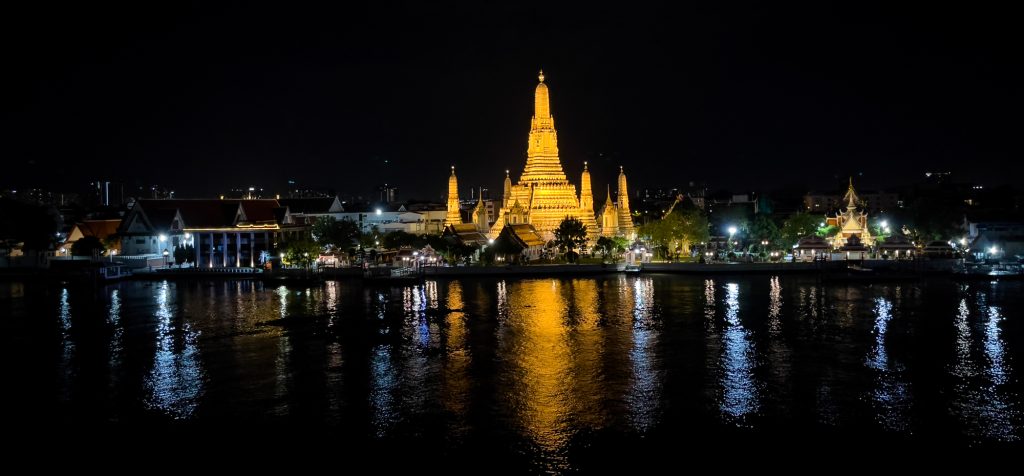 Vue du Wat Arun du Sala Arun Hotel