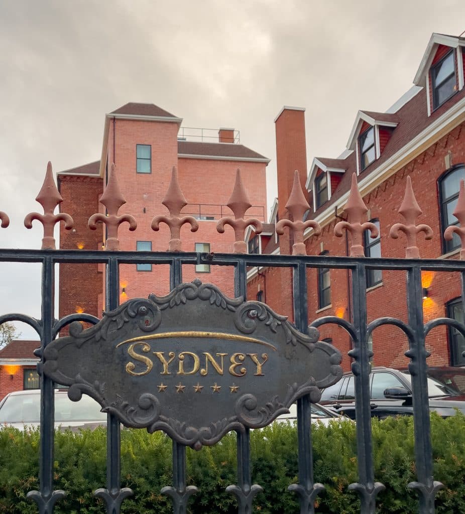 Sydney Boutique Inn & Suites