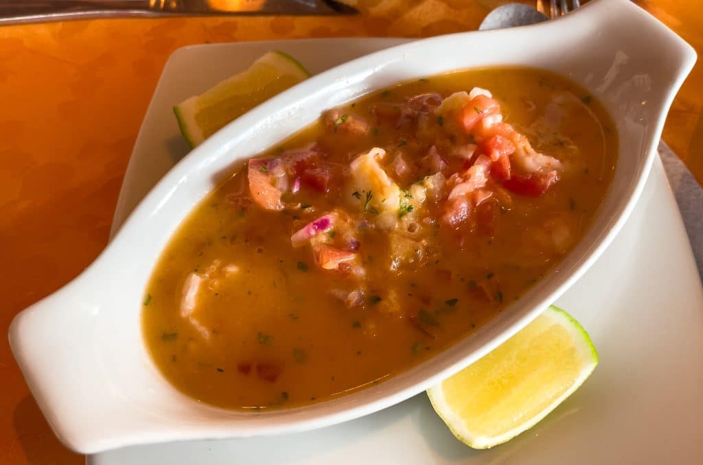 Ceviche en Équateur à la lagune de Cuicocha