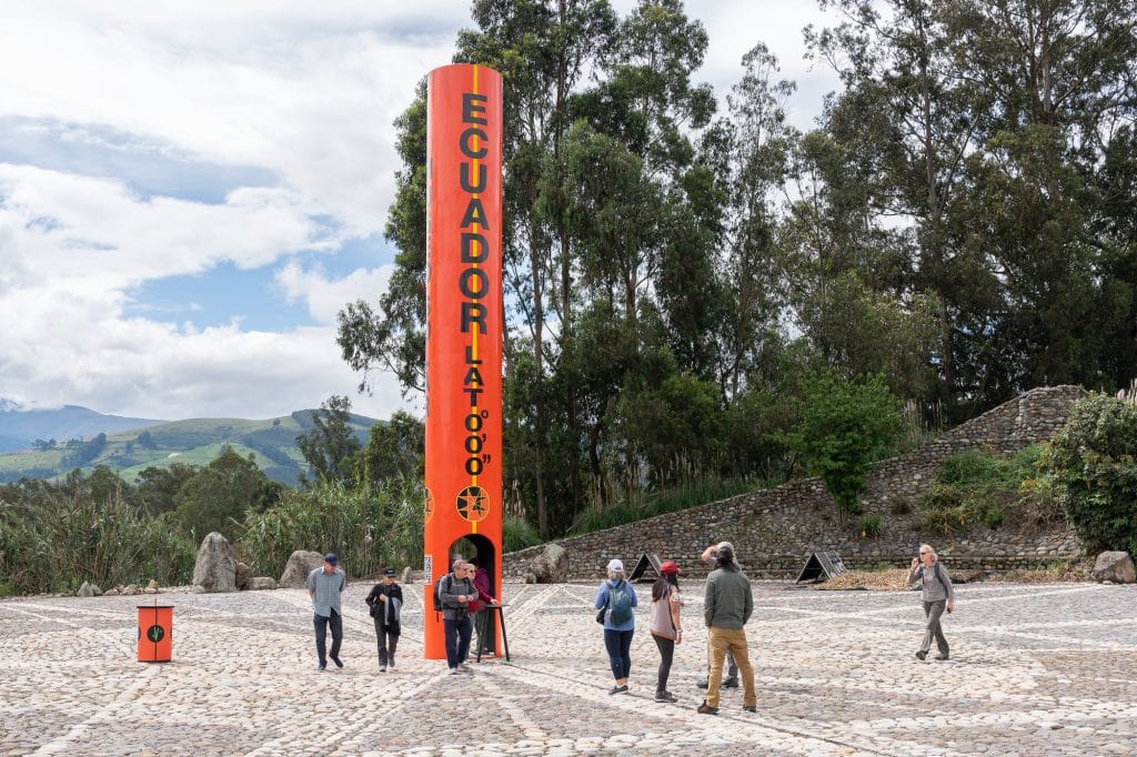 Gens à la Mitad del Mundo