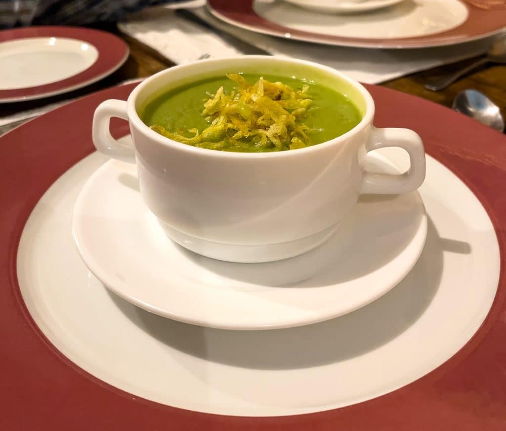 Soupe crème d'avocat au Las Palmeras Inn