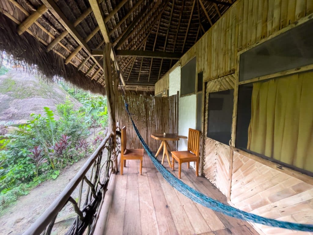 Balcon-terrasse de mon bungalow au Liana Lodge - Amazonie en Équateur