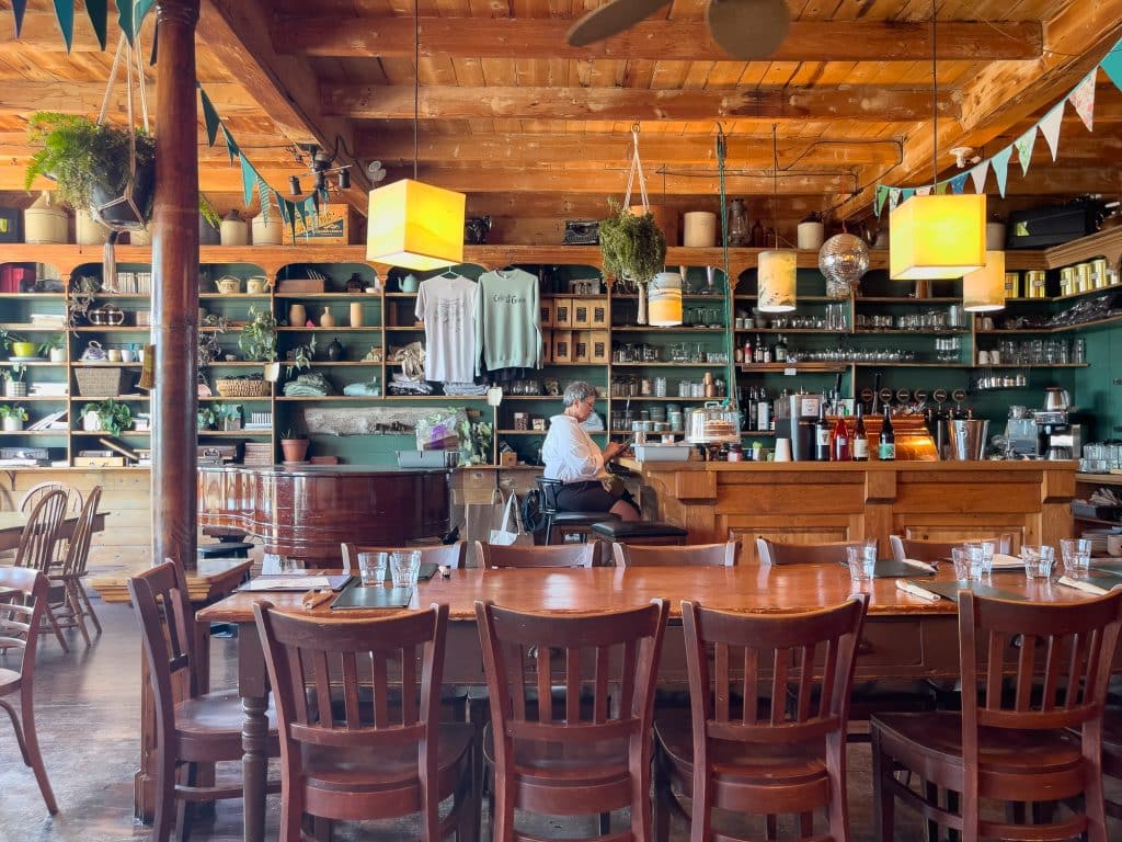 Intérieur du Café de la Grave
