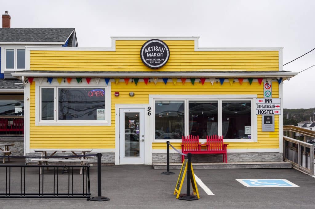 Façade du Artisan Market