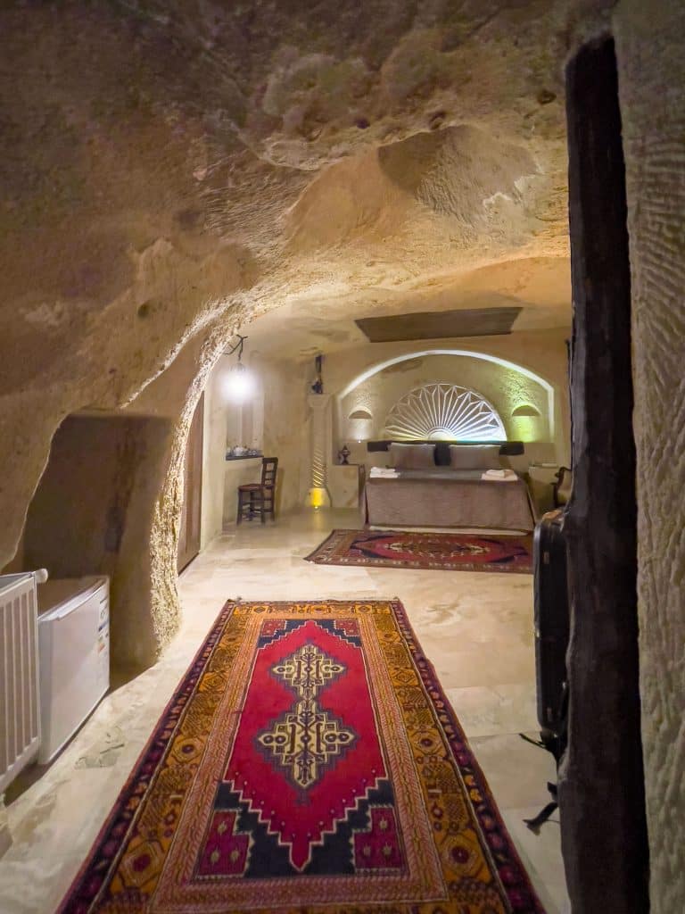 Couloir de Hotel Jerveni Cave où dormir en Cappadoce