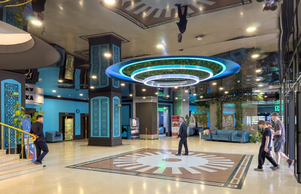 Lobby-réception de l'Hotel Uzbekistan où dormir à Tachkent