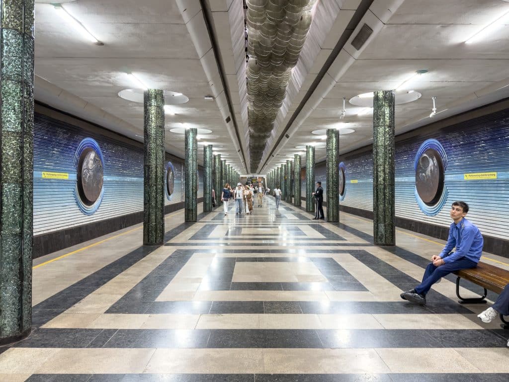 Vue d'ensemble du métro de Tachkent, station Kosmonavtlar