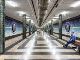Vue d'ensemble du métro de Tachkent, station Kosmonavtlar