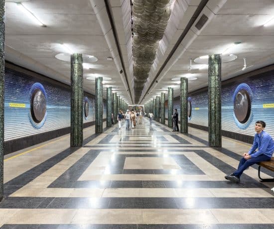 Vue d'ensemble du métro de Tachkent, station Kosmonavtlar