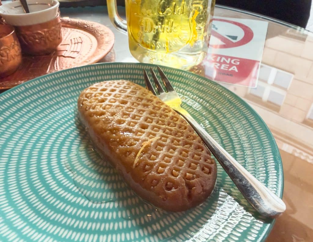 Hurmasica au café Andar à Sarajevo, mon dessert préféré de Bosnie-Herzégovine