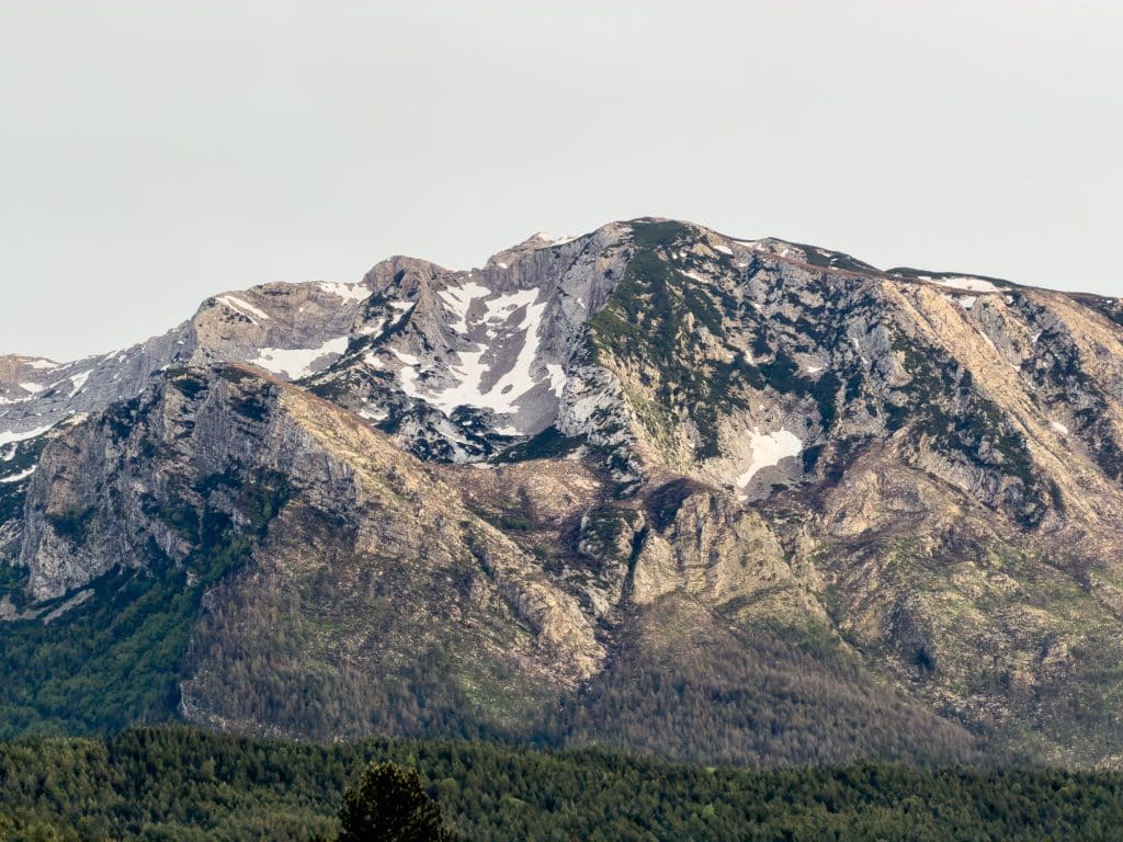 Montagne enneigée à Blidinje