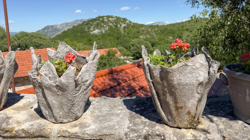 Pots de fleurs - Famille Radić