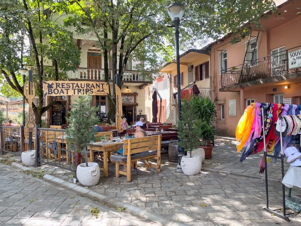Restaurant à Virpazar