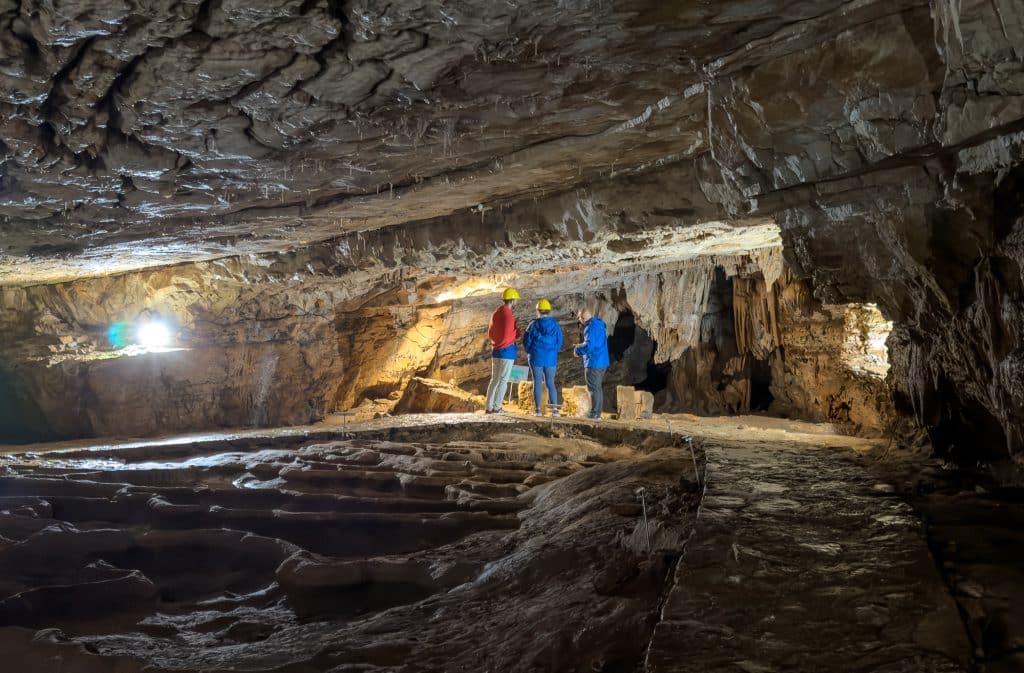 Visite de la grotte Vjetrenica