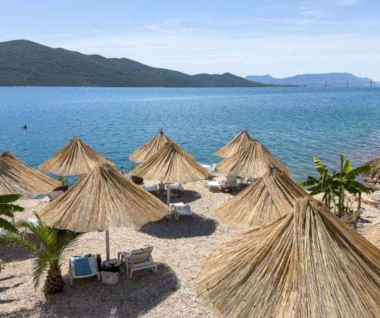 Vue sur la péninsule de Neum du Feral Beach