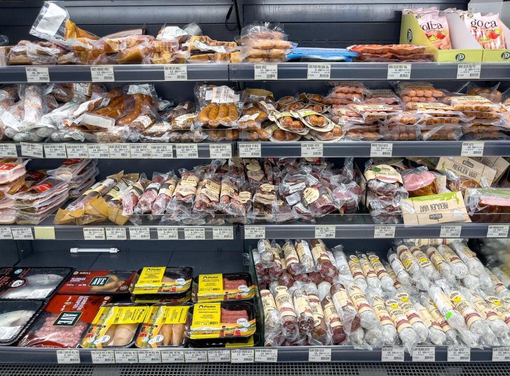 Charcuteries à l'épicerie en Slovénie