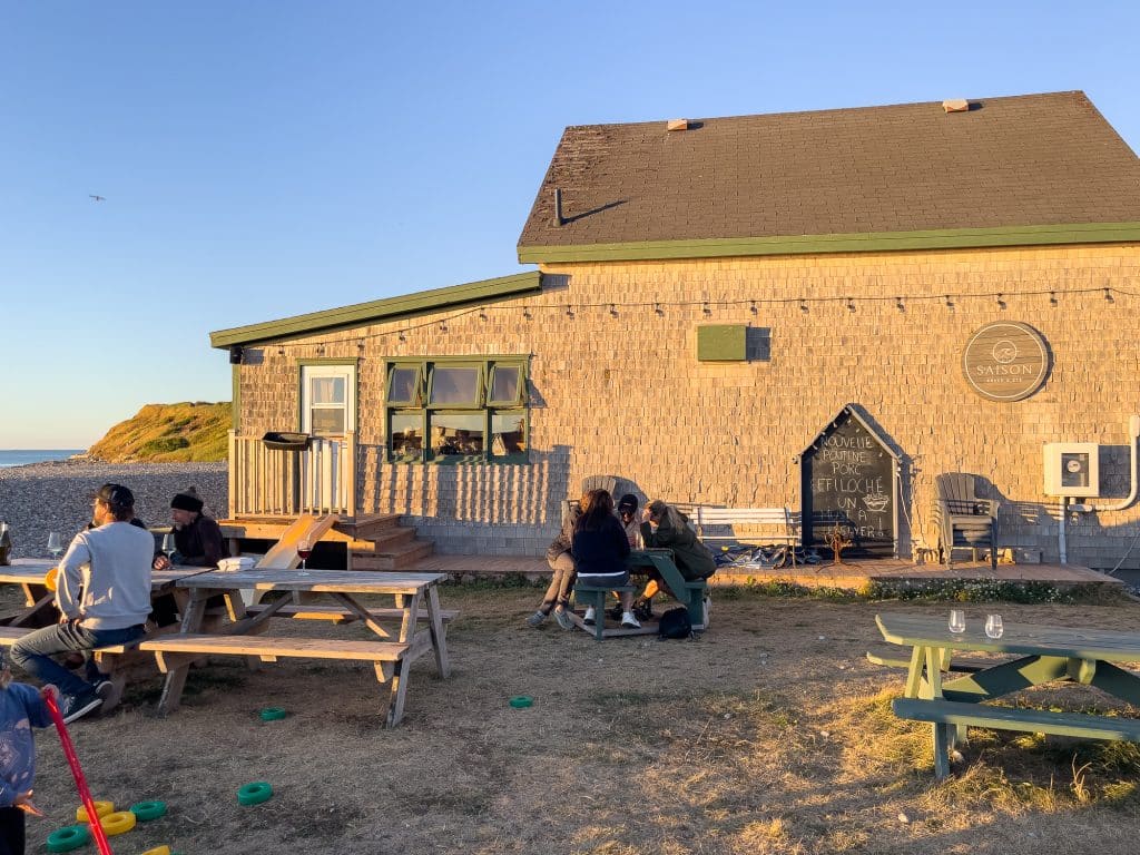 Coucher de soleil sur Saison, shack d'été