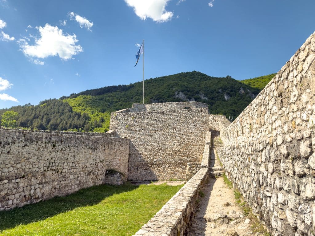 murs de la forteresse de Travnik