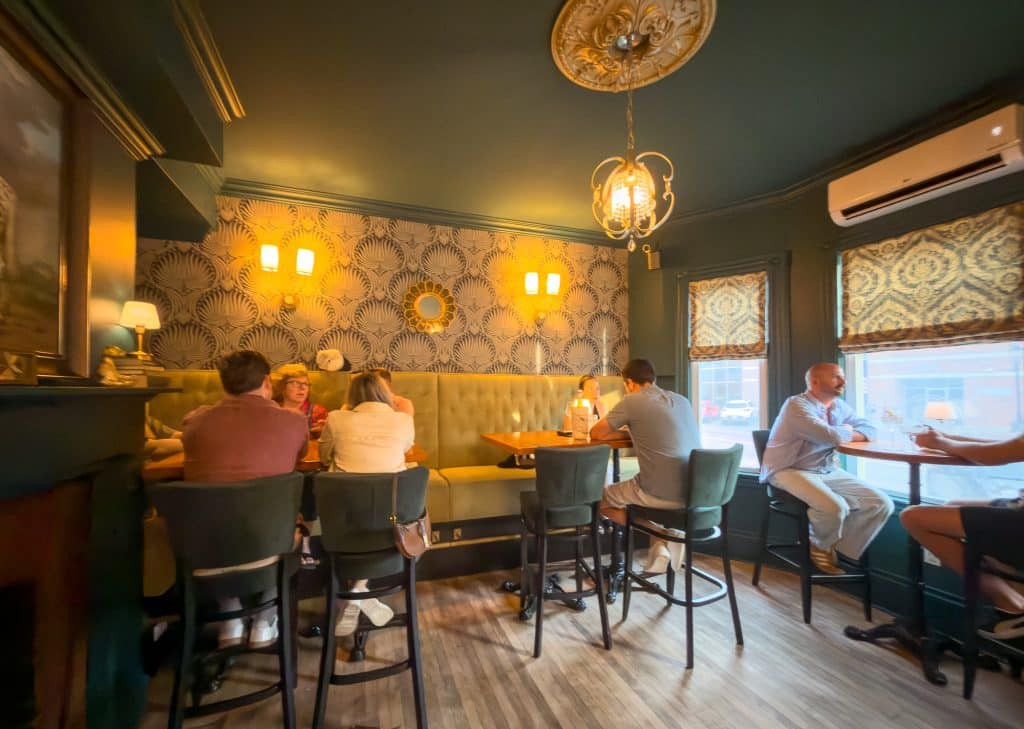 Salle à manger au Slaymaker & Nichols