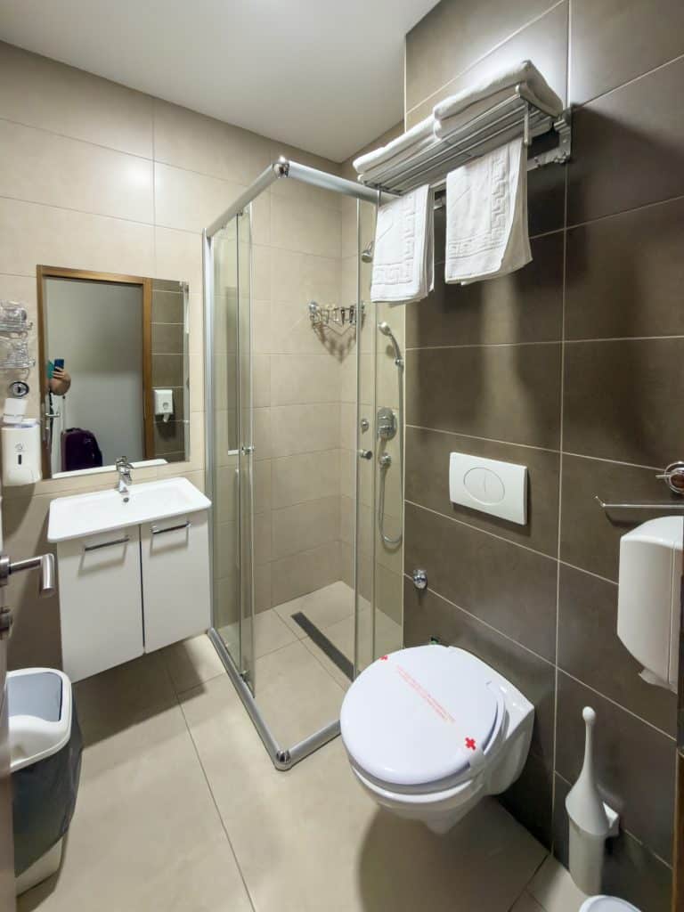 Salle de bains au IUT Hotel de Travnik