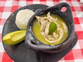 Soupe ajiaco à Bogota en Colombie