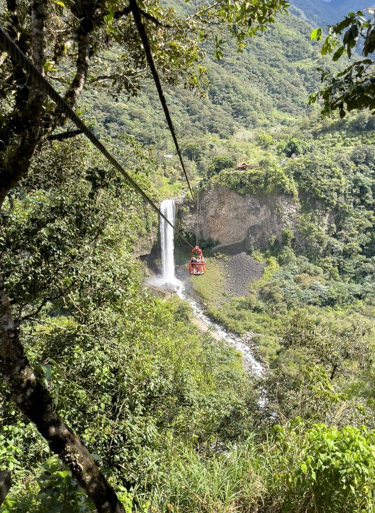 Téléphérique suspendu, la tarabita San Pedro