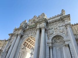Façace du Palais Dolmabahce à Istanbul